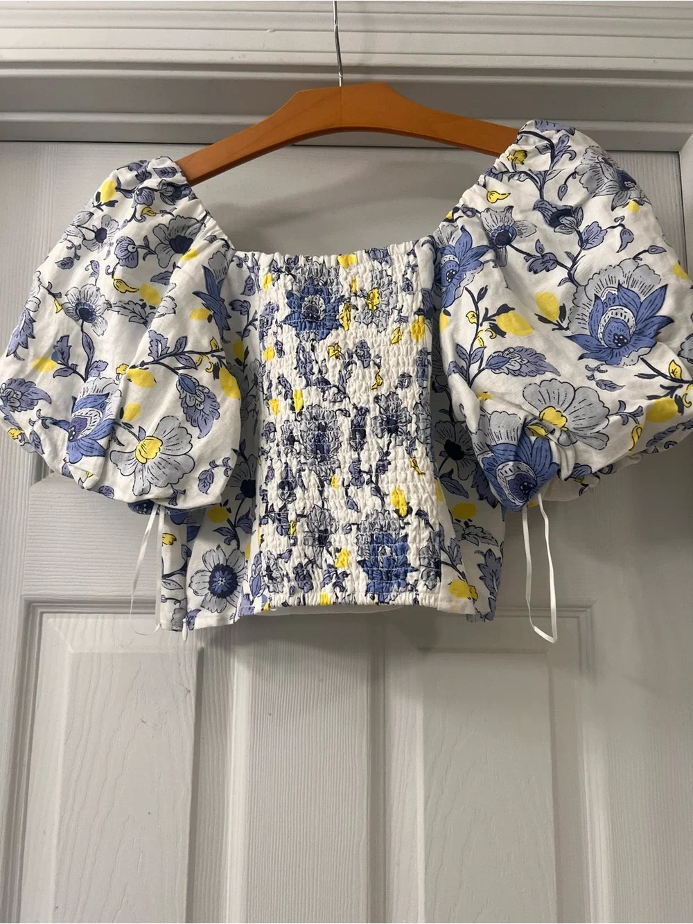Loft  Floral Puff-Sleeve Top - White/Blue/Yellow Crop, NWT  Sz 00 Casual